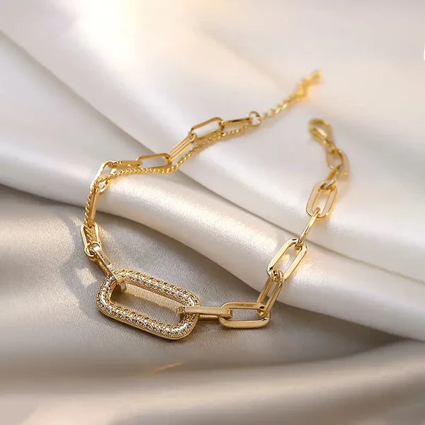 Elegant Gold Link Bracelet with Crystal Accent