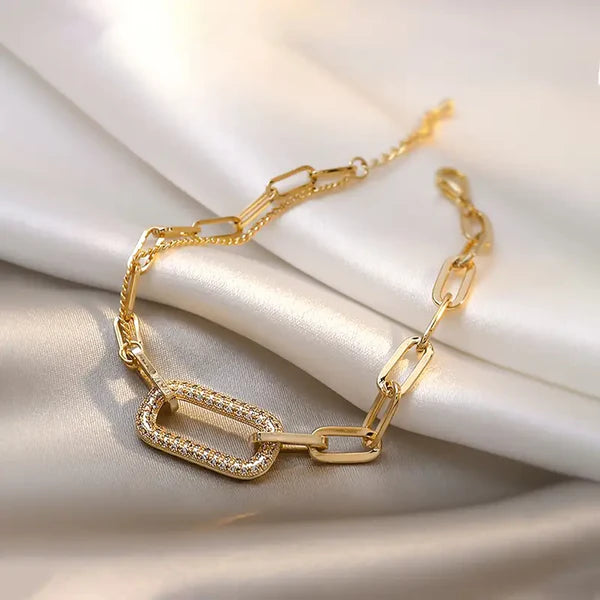 Elegant Gold Link Bracelet with Crystal Accent